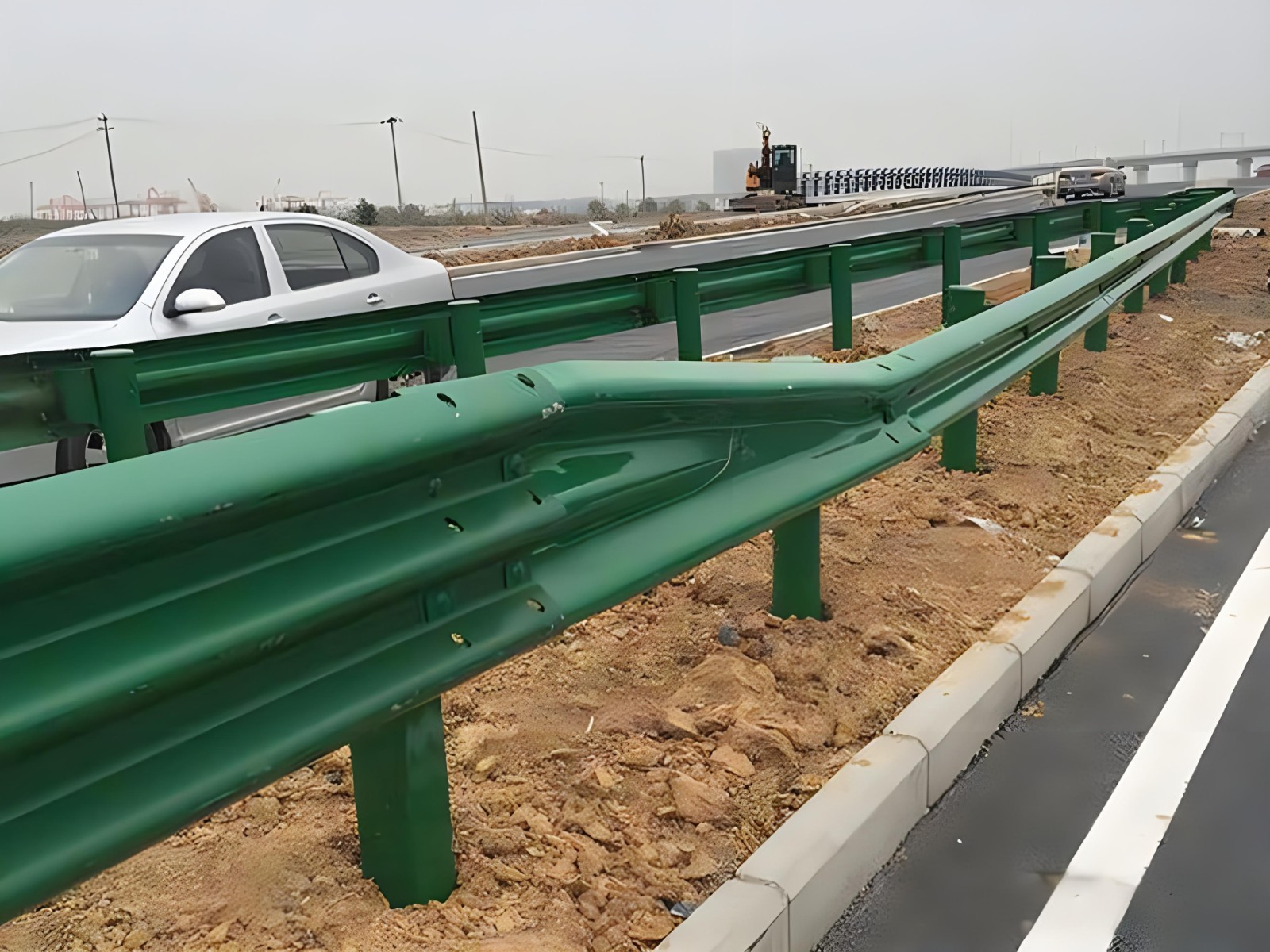 武威高速波形护栏板日常维护方案确保道路安全新举措
