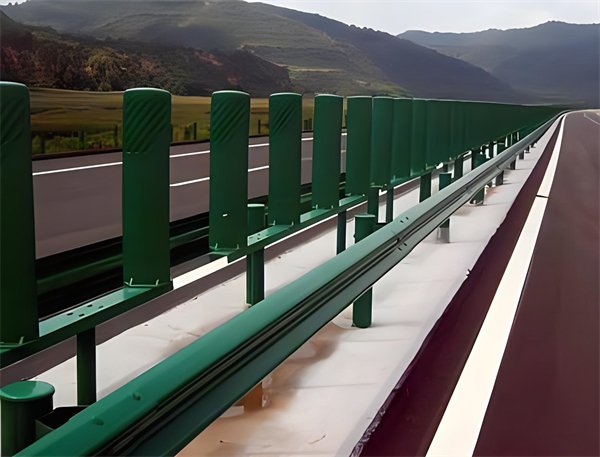 武威三波护栏板在高速公路的应用